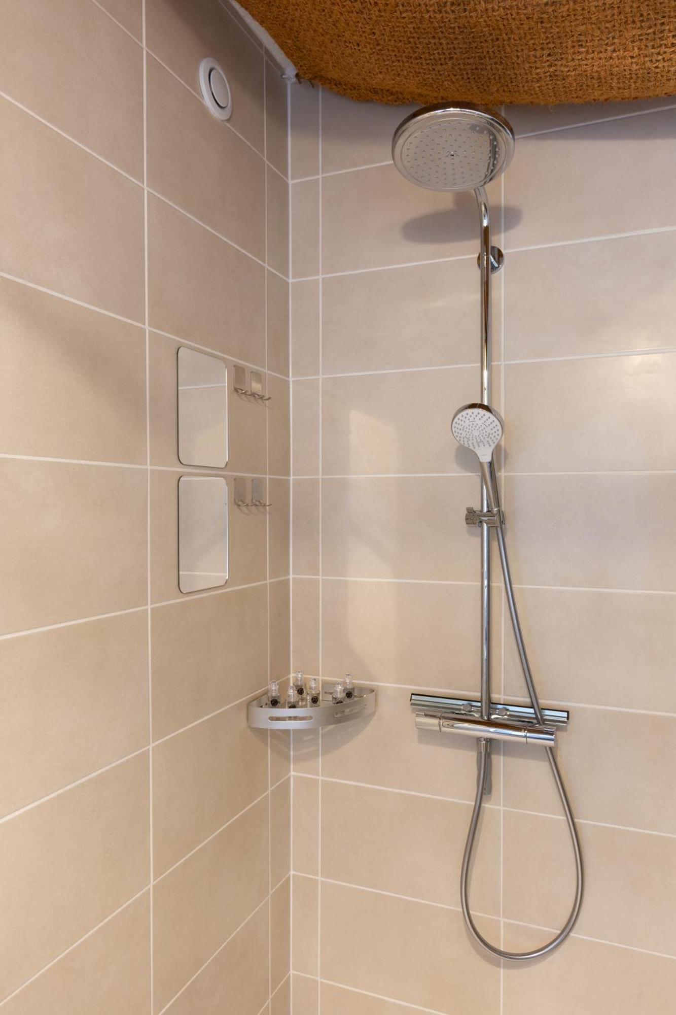 Lit Rond Tres Grand Et Confortable - Garage Possible Ou Parking Gratuit Rue - Gare 2 Min Et Ville 4 Min En Tram - Ciel Etoile - Netflix Videoprojecteur - Luxe Et Evasion Strasbourg Exteriör bild
